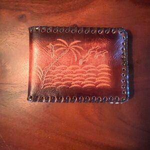 Handcrafted Tropical Brown Leather Wallet / Card Holder…NWOT…Made in Honduras